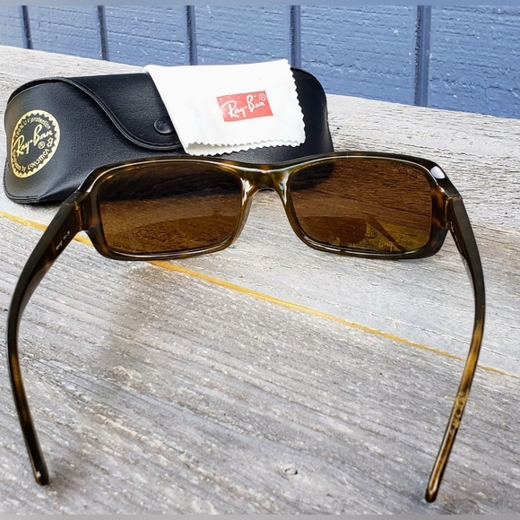 Ray-Ban tortoise shell, unisex. RB4107, comes w/case and cleaning cloth. EUC - Picture 14 of 15